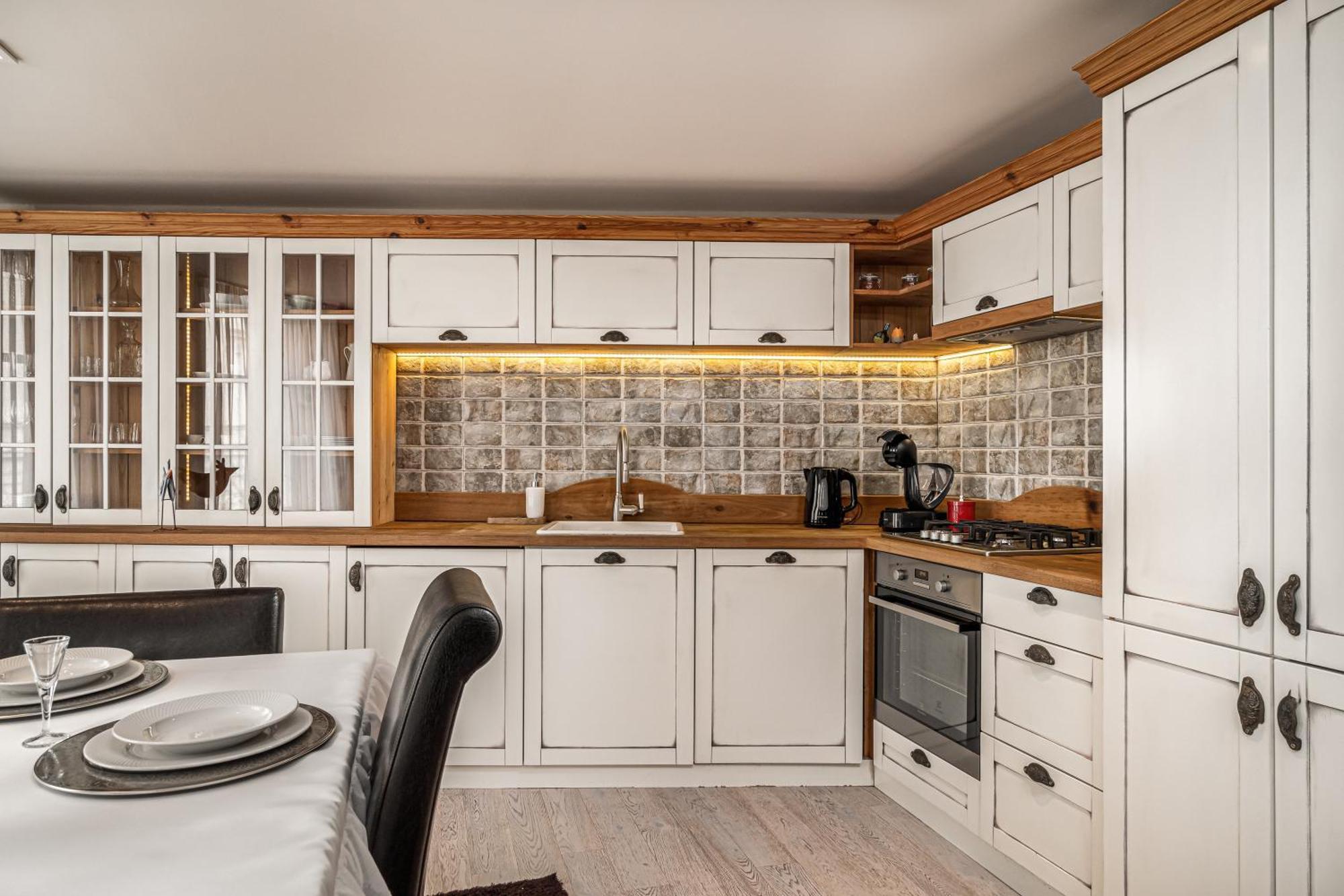 Luxurious And Royal In The Old Town Appartamento *